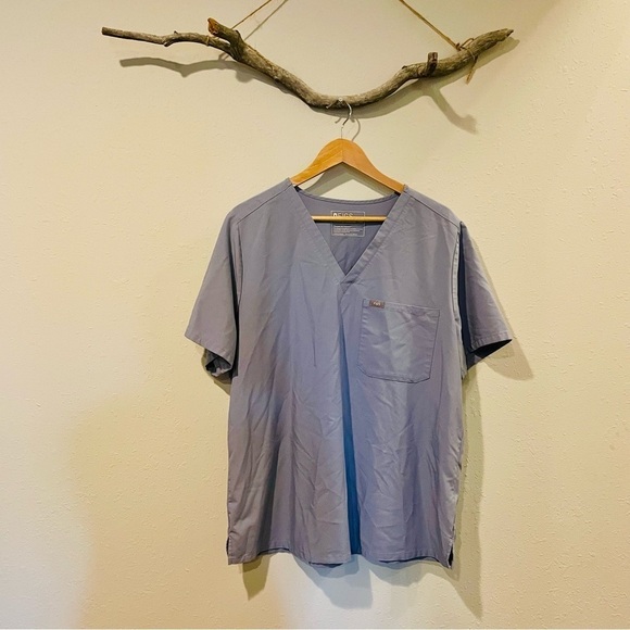 FIGS Catarina Scrub Top in Cool Blue - Picture 5 of 11